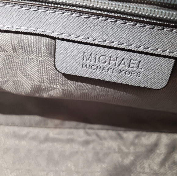 Michael Kors - Picture 3 of 7